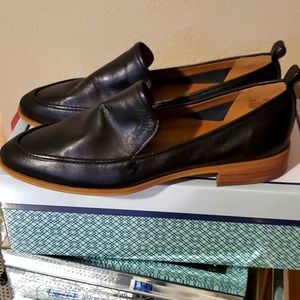 Leather loafer